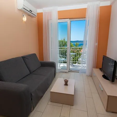 Apartments Ines Selce Exterior photo