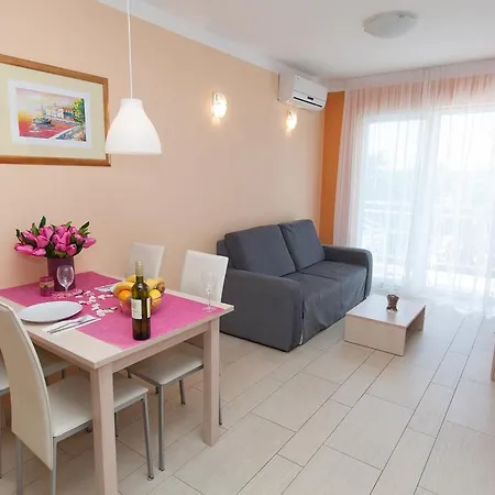 Apartments Ines Selce Exterior photo