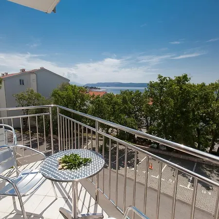 Apartments Ines Selce Exterior photo