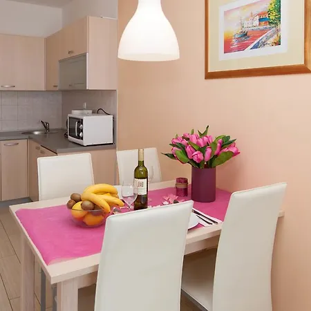 Apartments Ines Selce Exterior photo