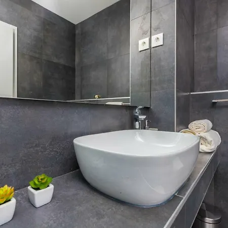 Apartments Ines Selce Exterior photo