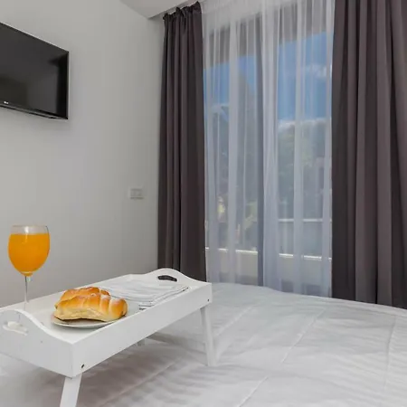 Apartments Ines Selce Exterior photo